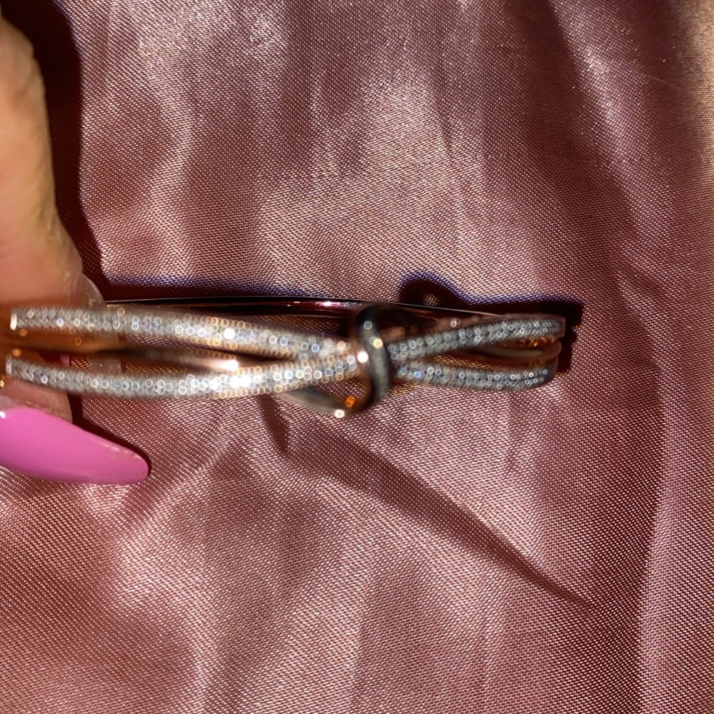 7 piece bundle bracelets - Picture 6 of 11